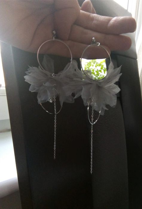 Kolczyki ŚLUBNE wizytowe HandMade z kwiatem szare srebrne BOHO