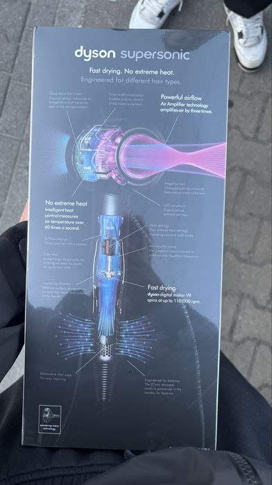Dyson supersonic