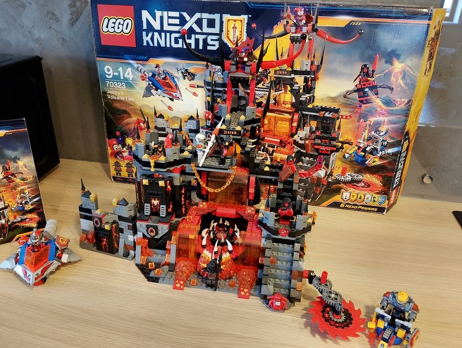 Klocki Lego Nexo Knights zestaw 70323