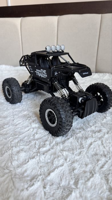 Машинки на пульті керування