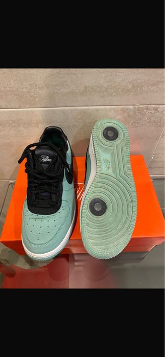 Tiffany & Co. 1837 (Friends and Family) (Aceito Trocas)