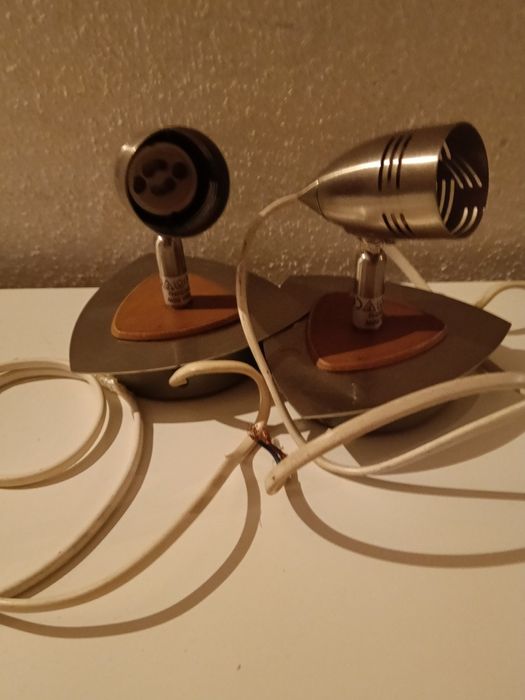 2 Apliques e foco Luz Verde