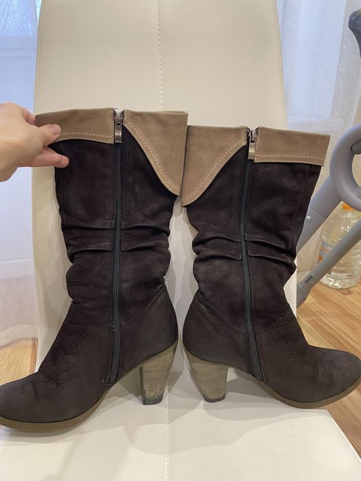 Демісезонні Жіночі сапоги з нубука 37 розмір