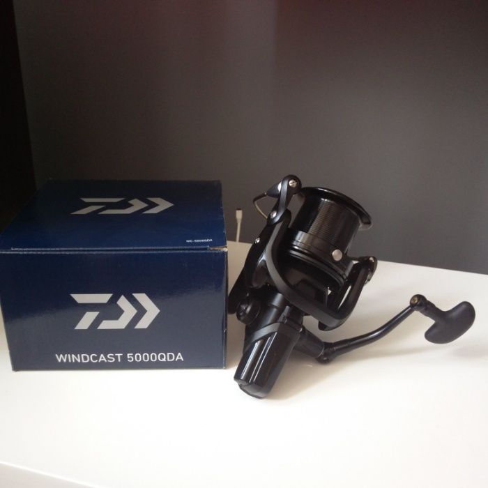 Kołowrotek Daiwa Windcast QDA 5000.