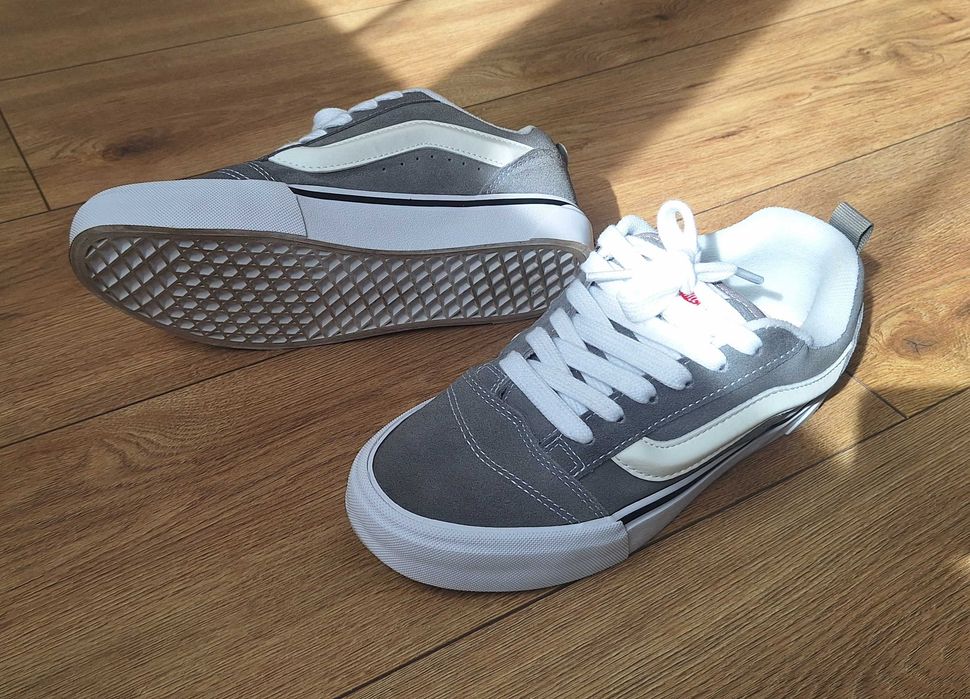 Vans buty Knu Skool, praktycznie nowe, rozmiar 39 (25 cm)