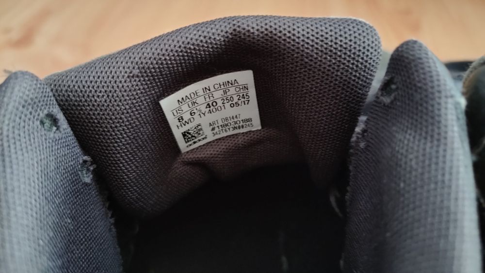 Czarne buty adidas r.40
