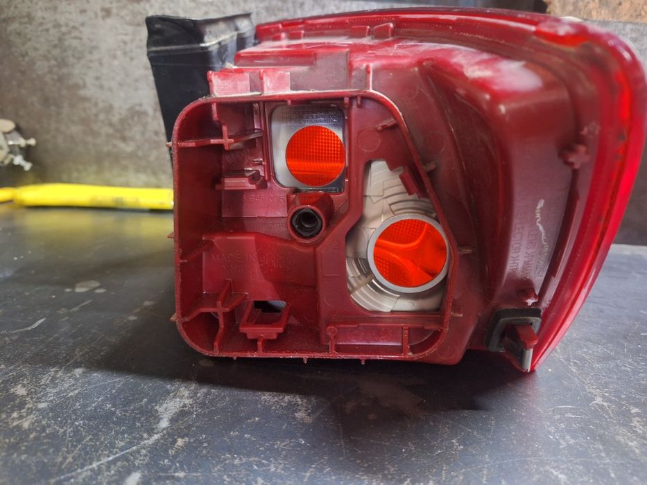 Задні ліхтарі VW Jetta 6