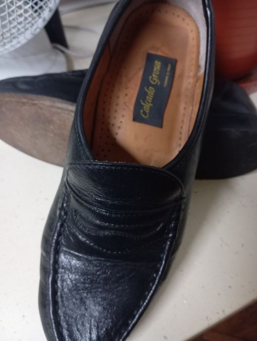 Sapatos pouco usados