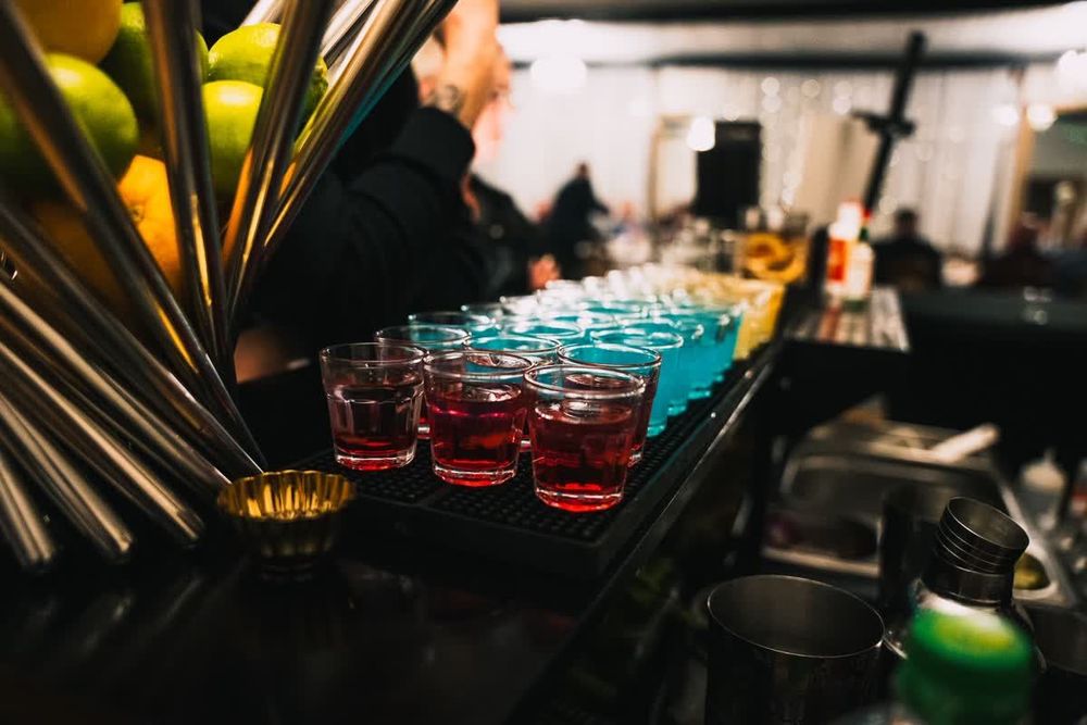 Barman na wesele/18-nastkę