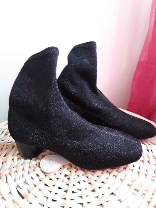 NOVO - Botas em lycra
