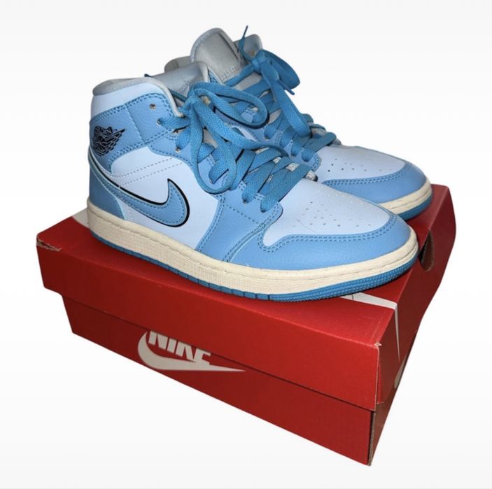 Ténis Air Jordan 1 Mid SE Ice Blue