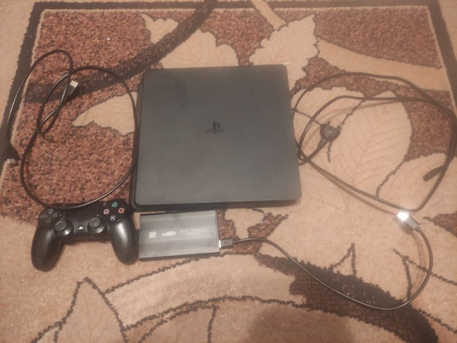 PlayStation 4 slim 500 gb
