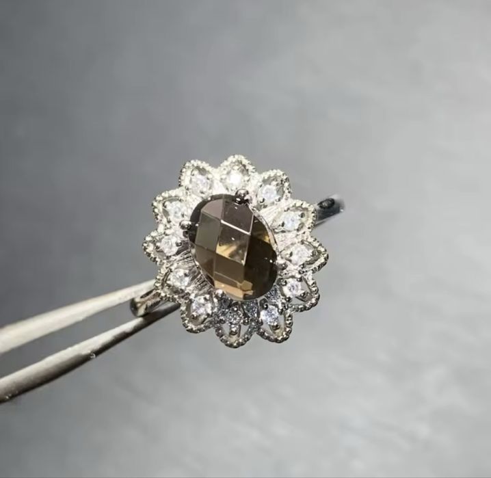 Pierścionek z kwarcem