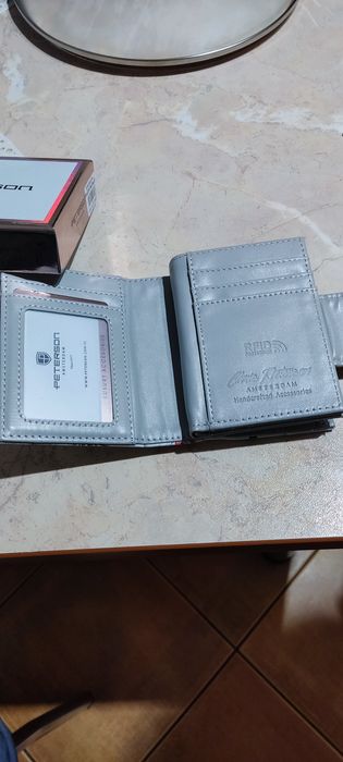 Portfel damski PETERSON