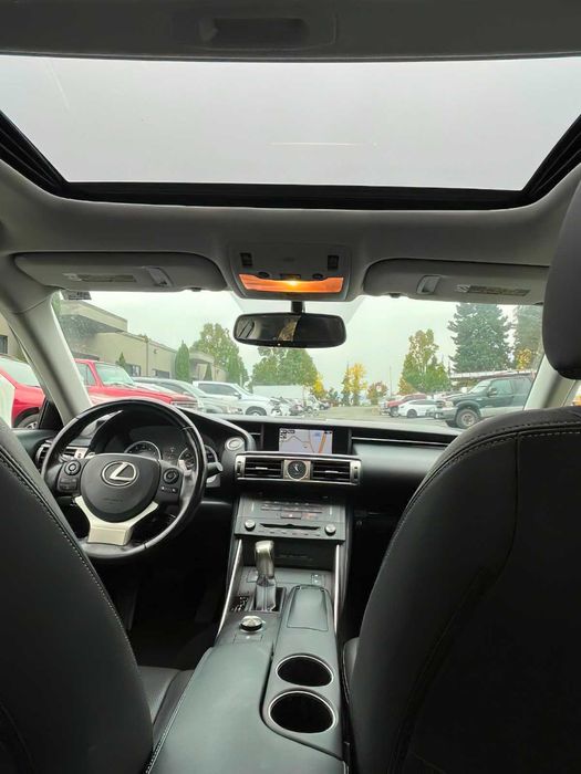 Lexus IS 300      2016