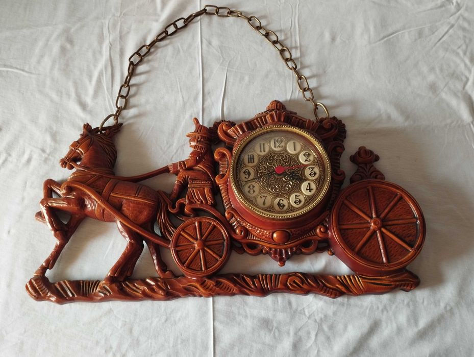 Relógio de parede vintage em relevo, não funciona