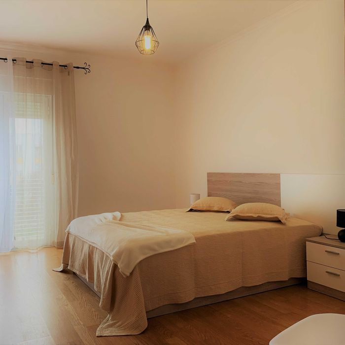 Álamos - Arrendamento de apartamento T2 com 100m2
