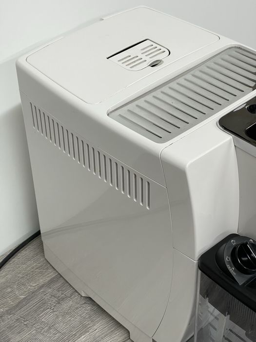 Кавомашина DeLonghi Dinamica, продам кавомашину з гарантією