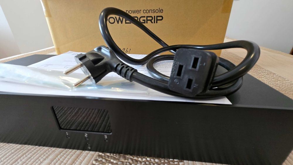 PowerGrip YG-2 Power Conditioner, Distributer and Filter, with HiFi Tuning Fuse