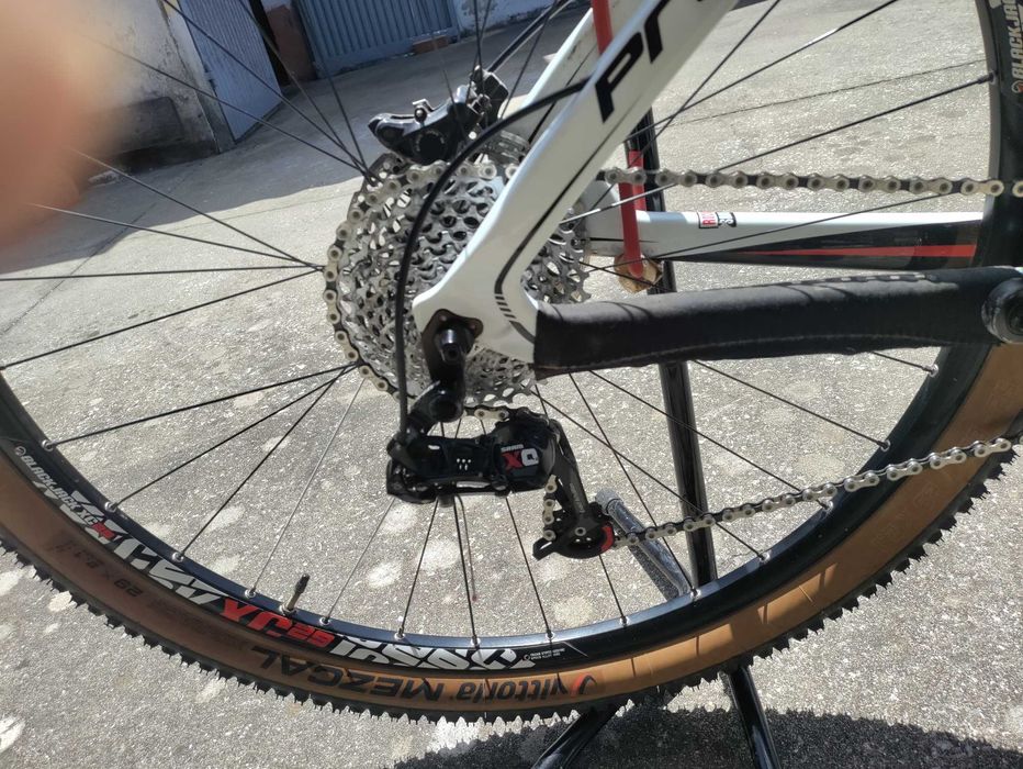 Bike BTT rigida Massi carbono roda 29