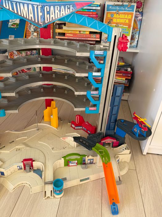 Hot Wheels Mega Garage