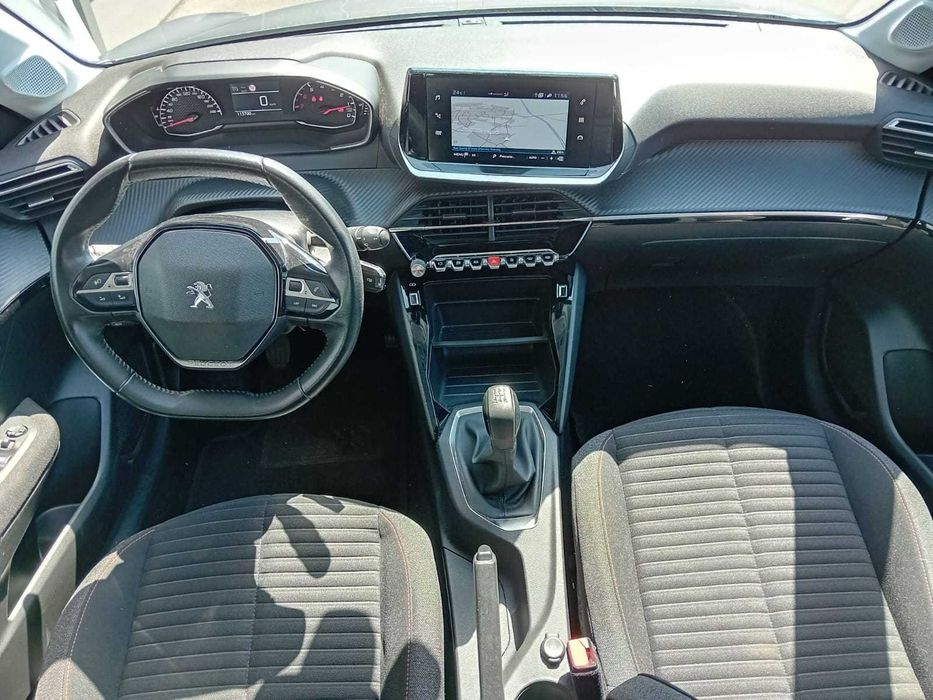 Peugeot 208 — fotografia 6