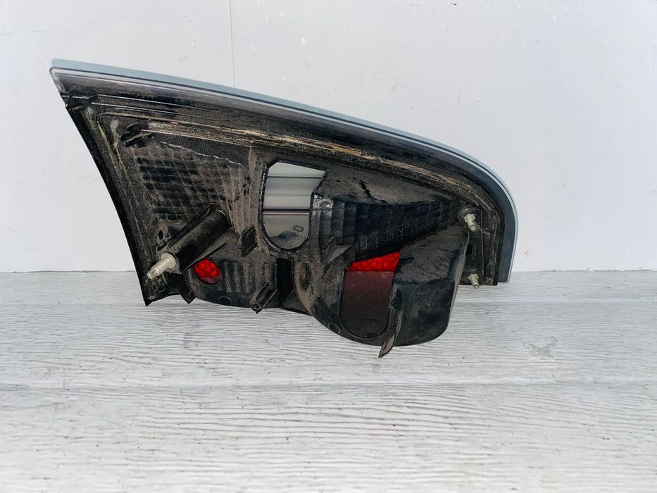 Farolim da Mala Trás Direito Ford C-Max - 2007 / 2010 - FR1426