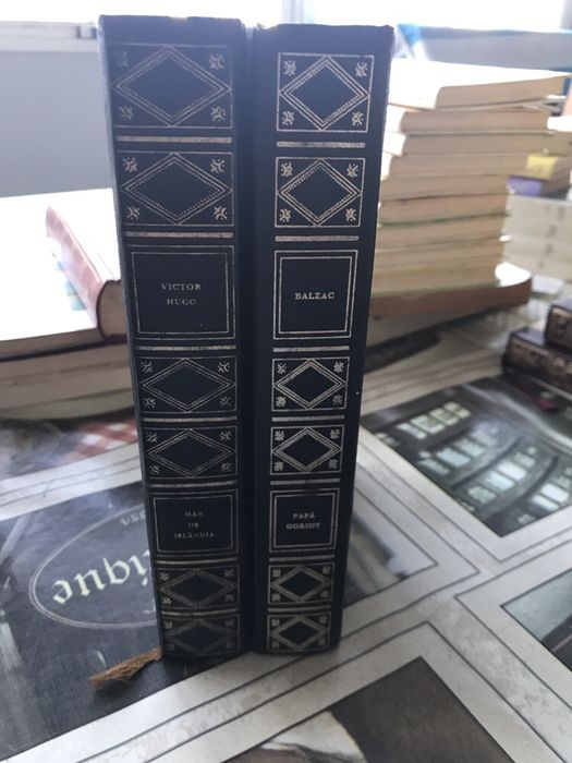 Livros victor Hugo e balzac