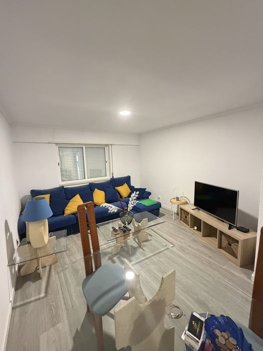 Moradia T3 com Quintal em Camarate