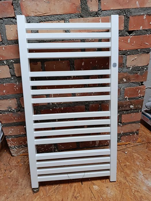 Grzejnik łazienkowy INSTAL PROJEKT STICK 740x400 biały