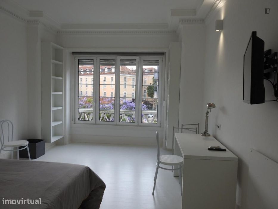 Quarto - localizado em Saldanha Lisbon