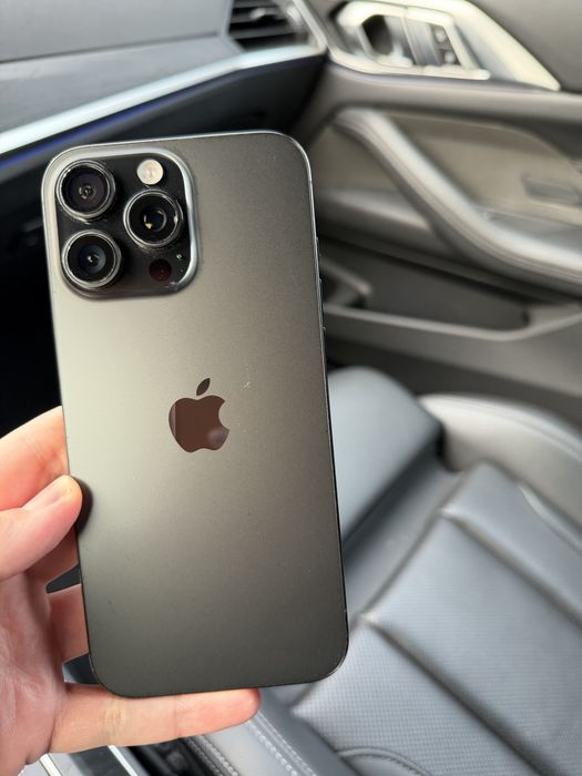 iPhone 16 Pro Max 256GB eSIM Black Titanium (MYW33)