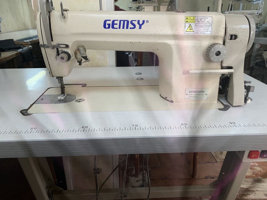 Промышленная швейная машинка  на 220  В , gemsy