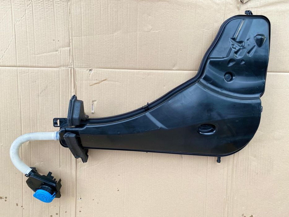 Продам бачок омивача BMW X3 G01 (2017+)