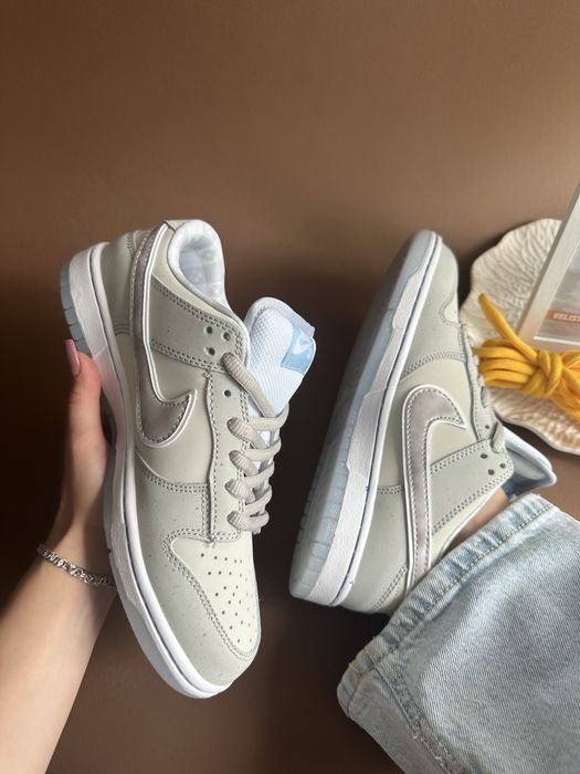 Nike SB Dunk White Lobster