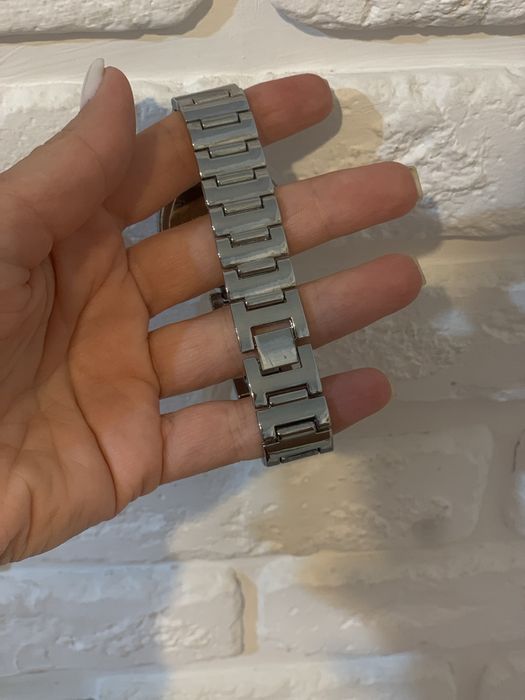 Стильні жіночі часи Versace