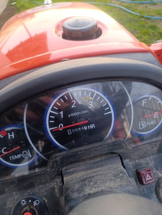 Sprzedam ciągnik Kubota