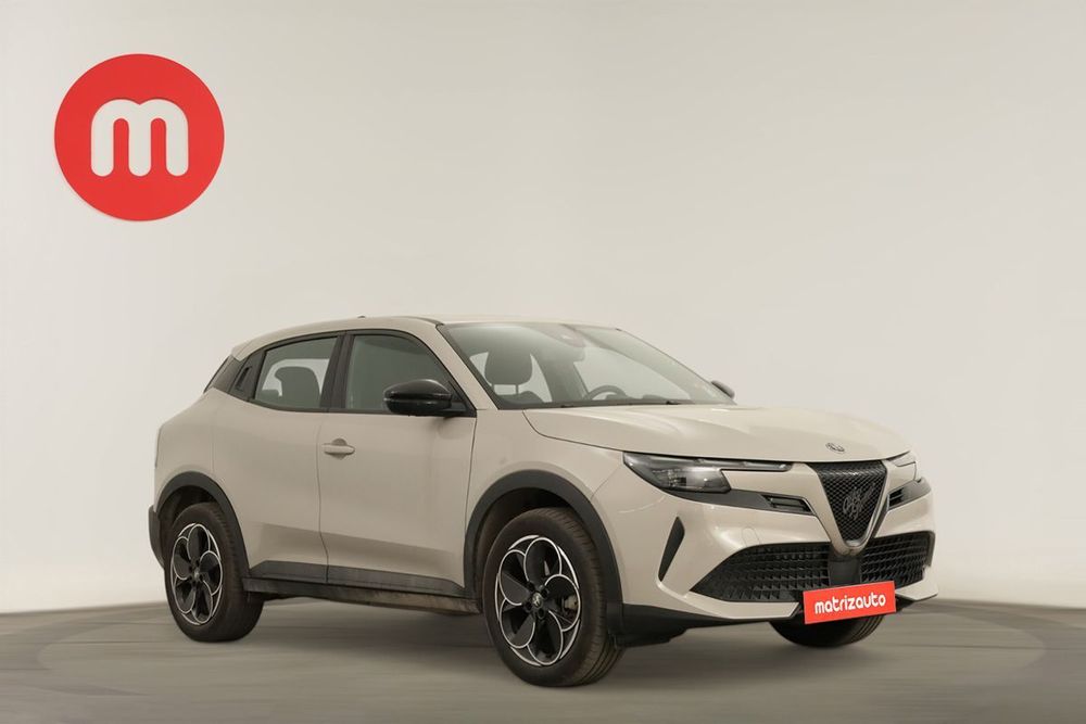 Alfa Romeo Junior Elletrica 50 kWh
