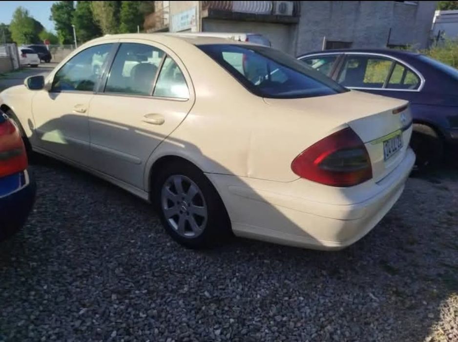 Mercedes E200 diesel  (avariado)