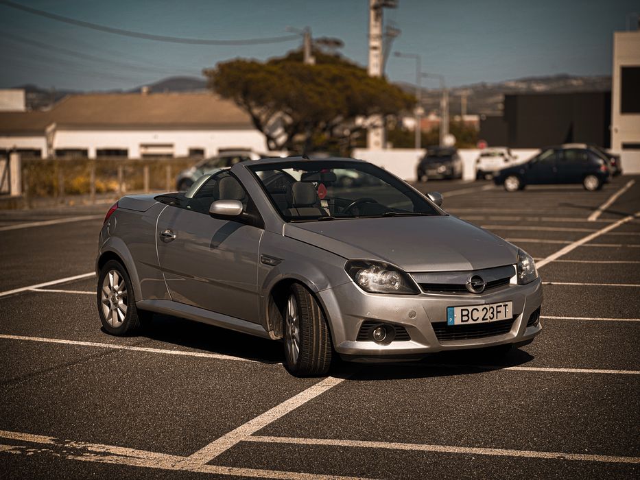 Opel Tigra TwinTop 1.4i 90cv — 180.000 km — 2005