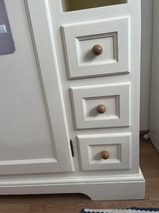 Szafa dziecieca, drewniana biała, kremowa. Nie Ikea