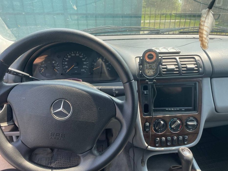 Продам Mercedes-Benz ML 270