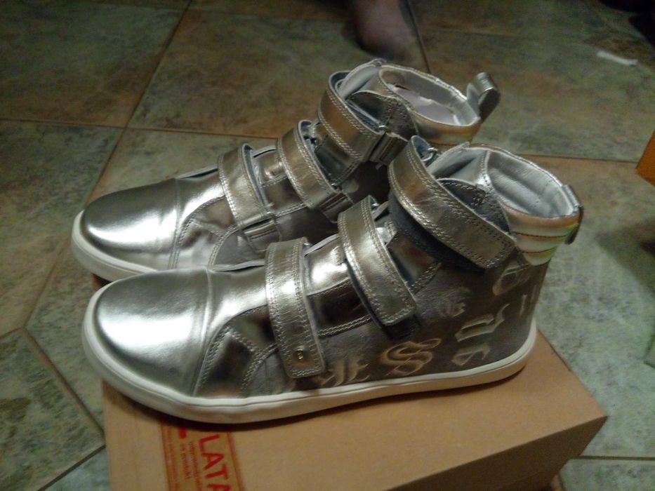 Bartek trzewiki sneakersy skórzane srebrne r. (39) 40 nowe