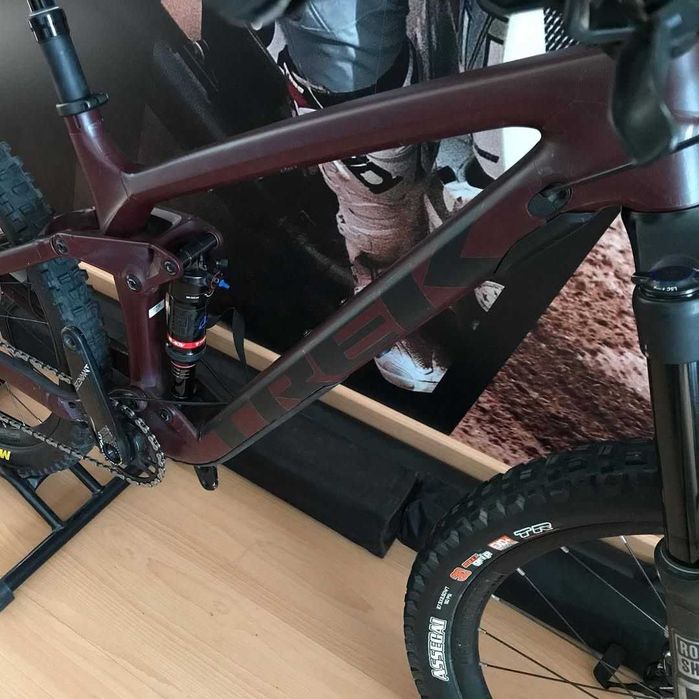 Bicicleta Enduro Trek Remedy 9.7 Carbono