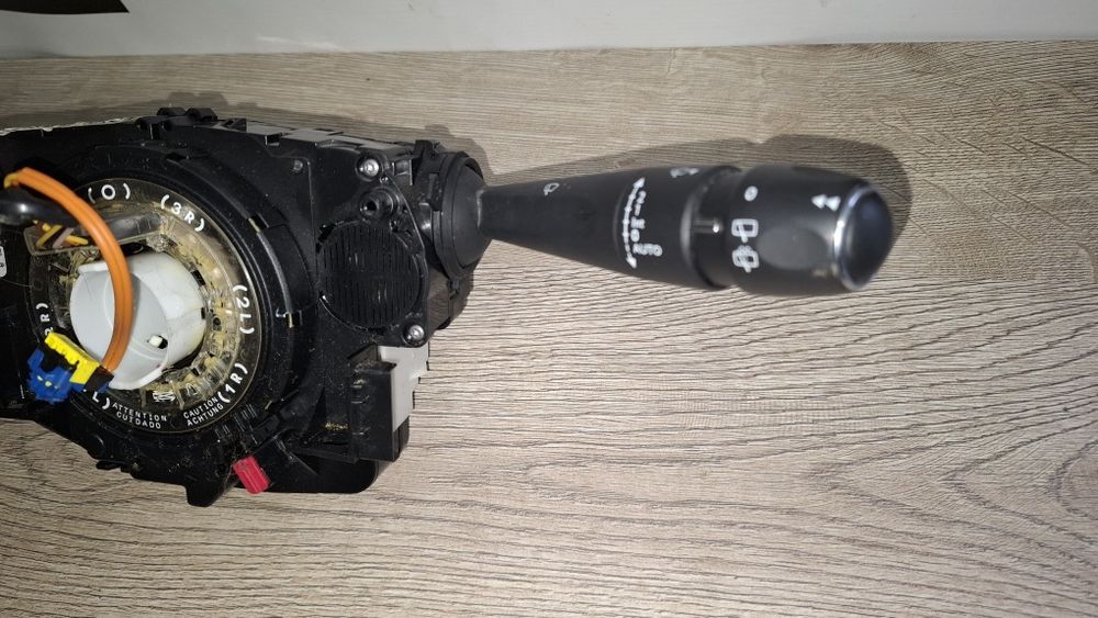 Перемикач підрульовий Citroën C4 Grand Picasso 2 переключатель под рул