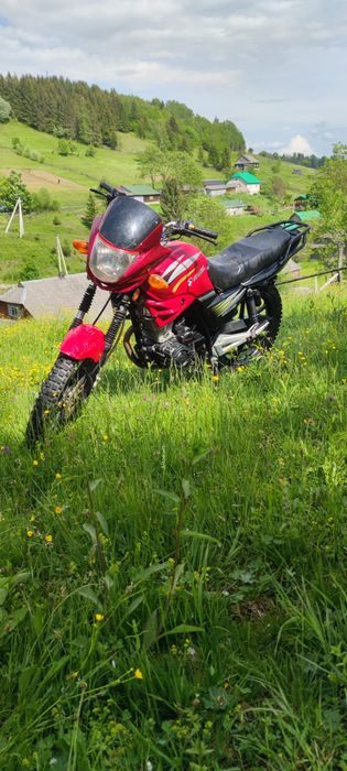 Срочно продаю мотоцикл spark 200!!