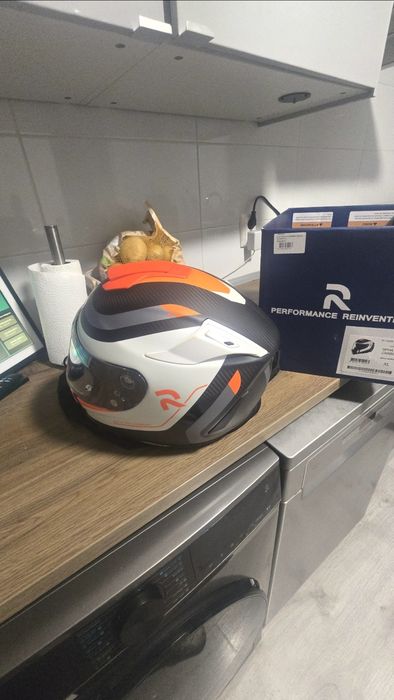 HJC rpha 70 carbono