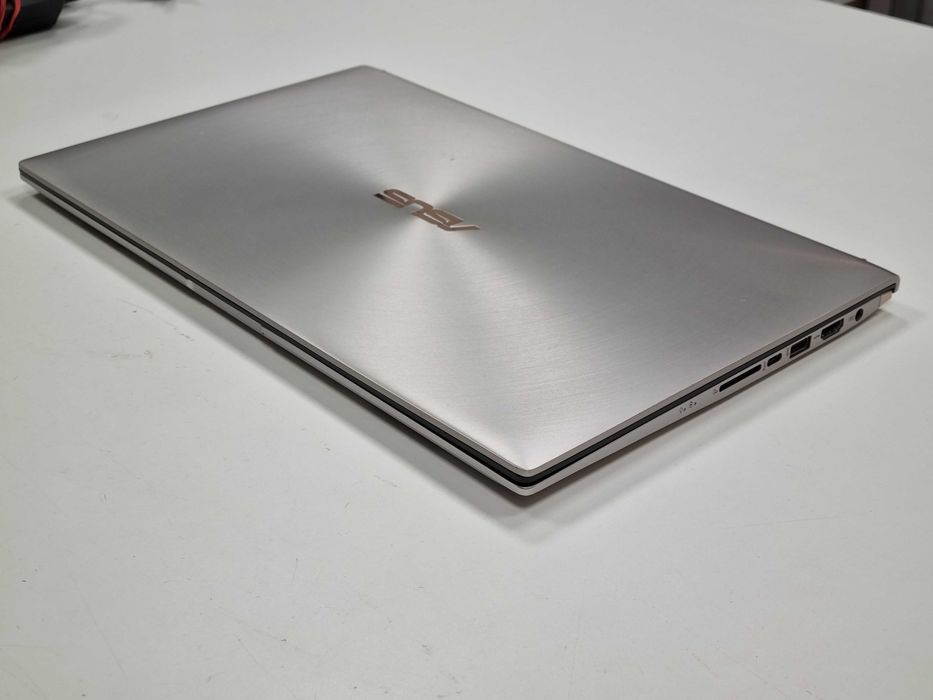 Asus UX533F • 15,6" • i5 • 8GB RAM • 256GB SSD • Dobry stan