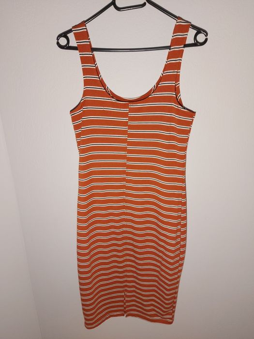 Sukienka na ramiączkach