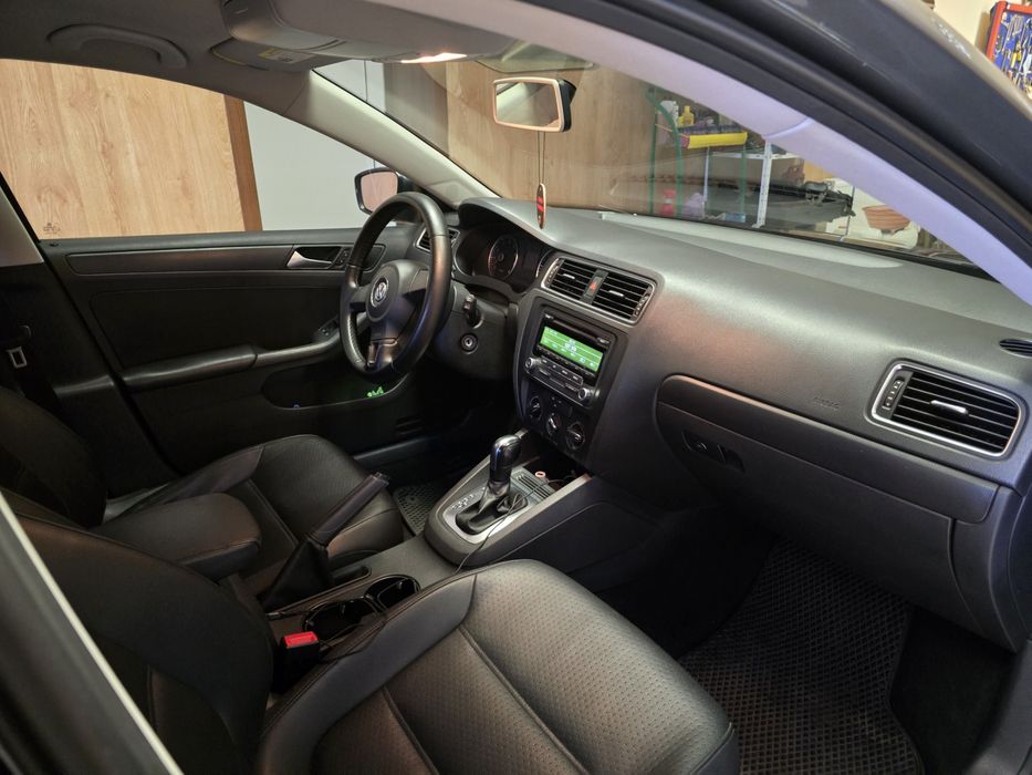 Volkswagen Jetta 2013/14